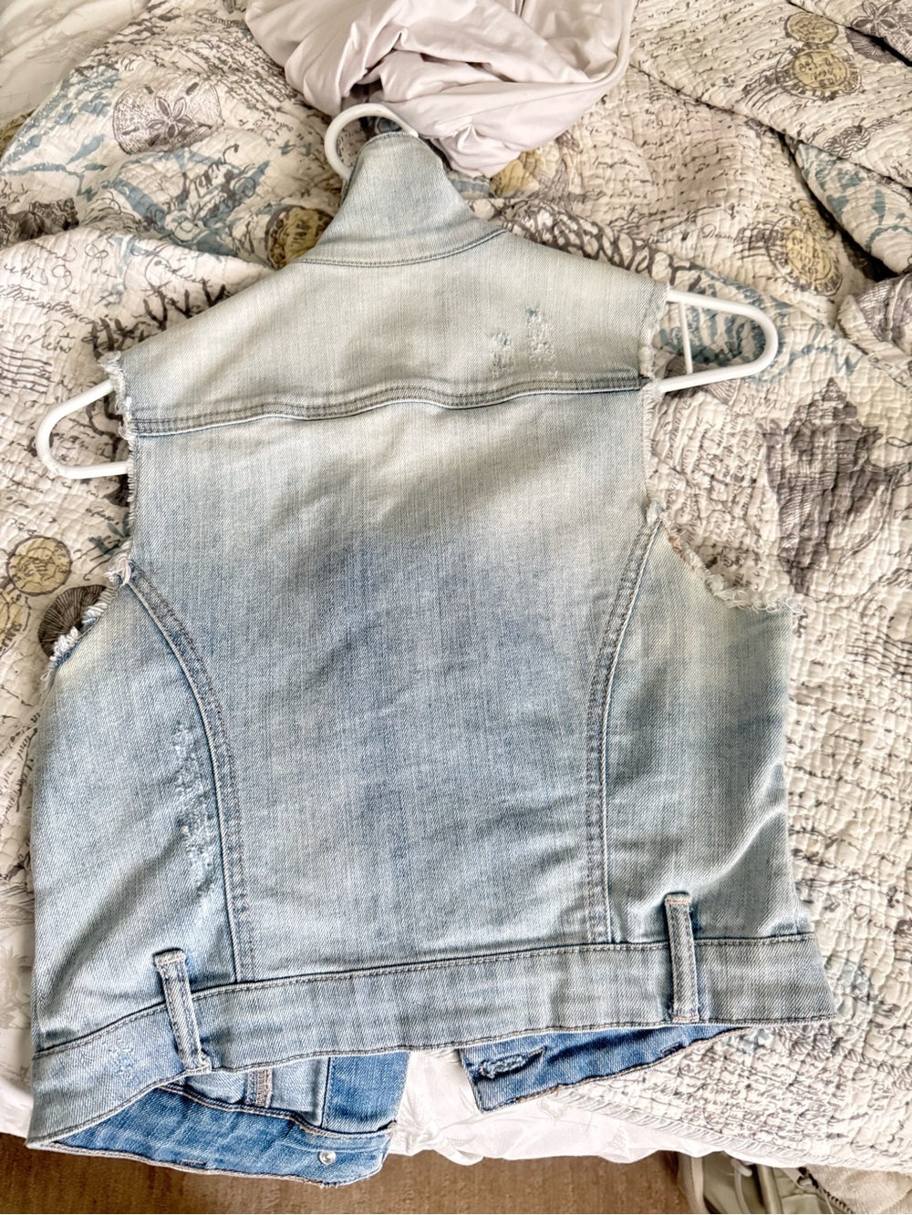 Jeans Subcategory Identification - Picture 3 of 3